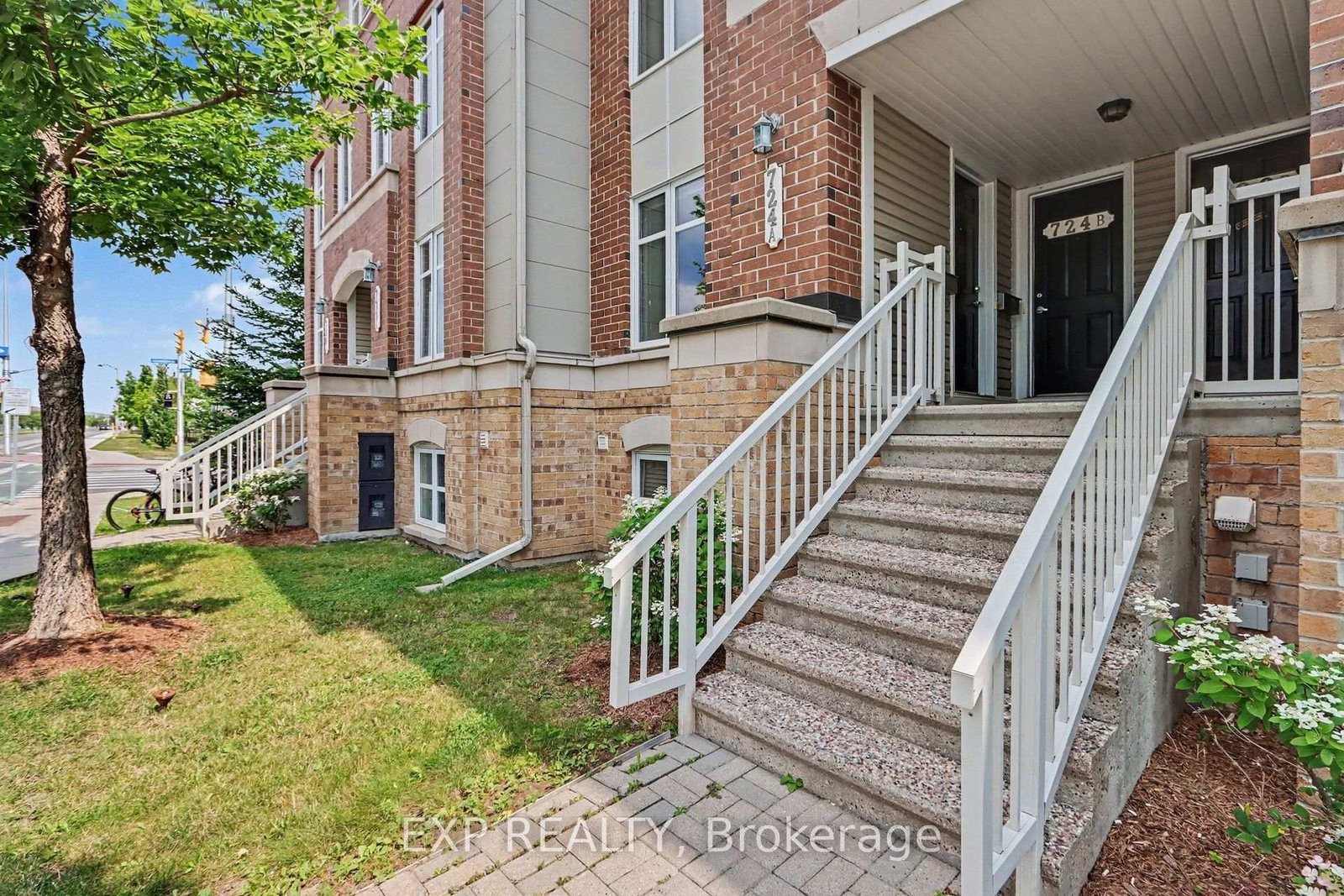 724A Chapman Mills Drive • Ottawa, ON photo 2