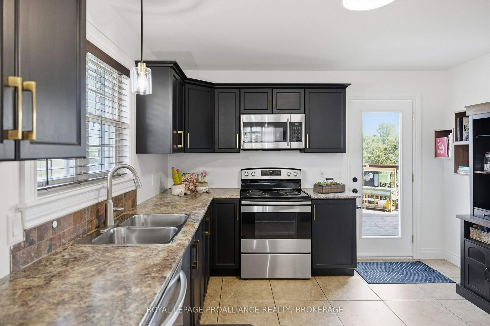 1464 Ottawa Street • Kingston, ON photo 11