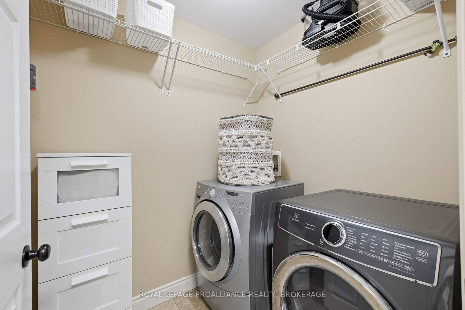 1464 Ottawa Street • Kingston, ON photo 15