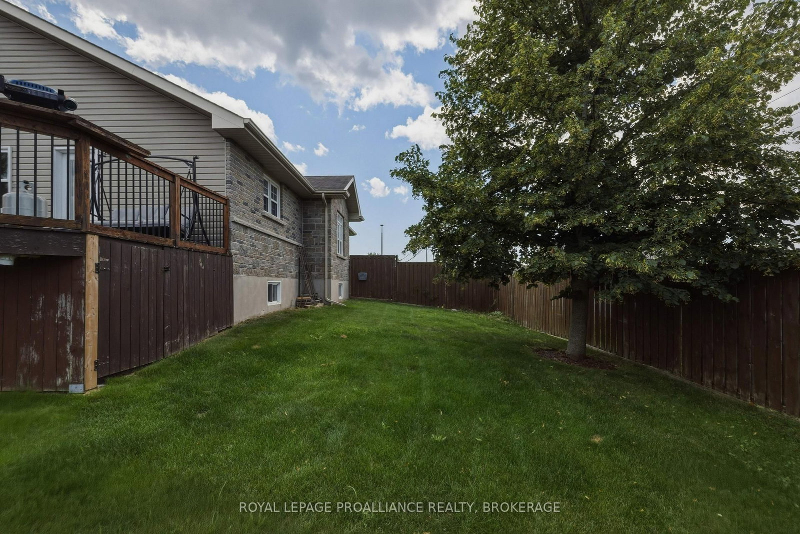1464 Ottawa Street • Kingston, ON photo 50