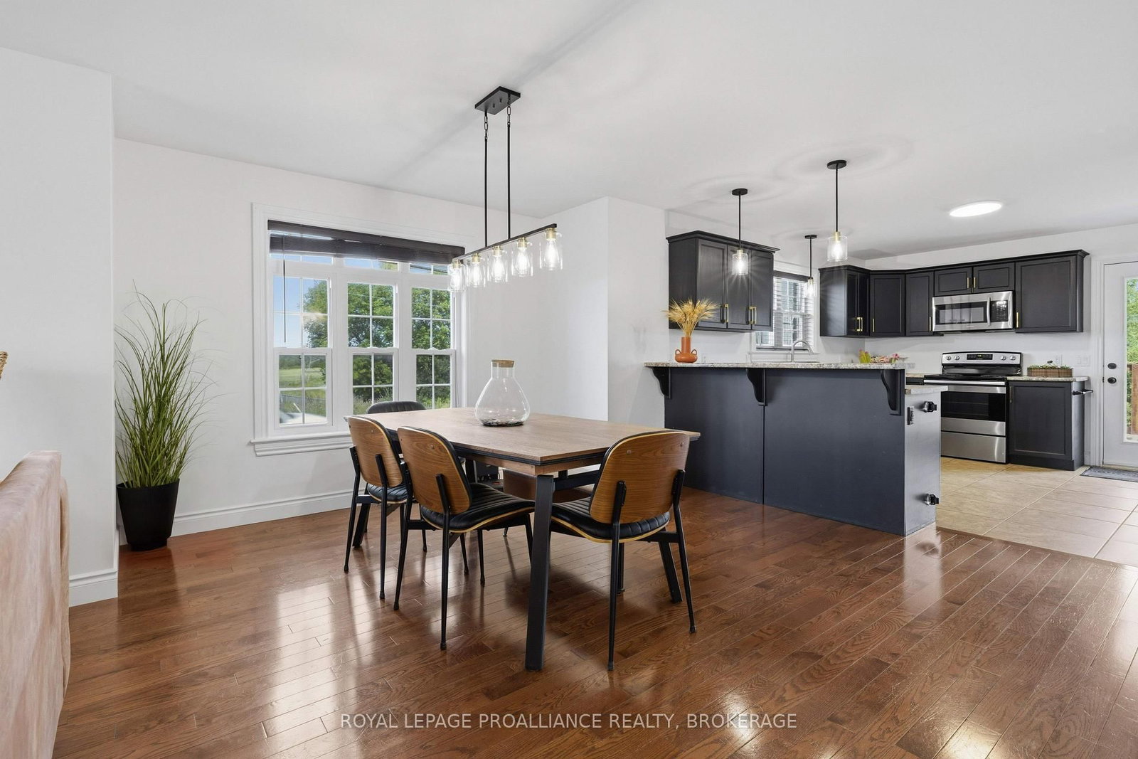 1464 Ottawa Street • Kingston, ON photo 8