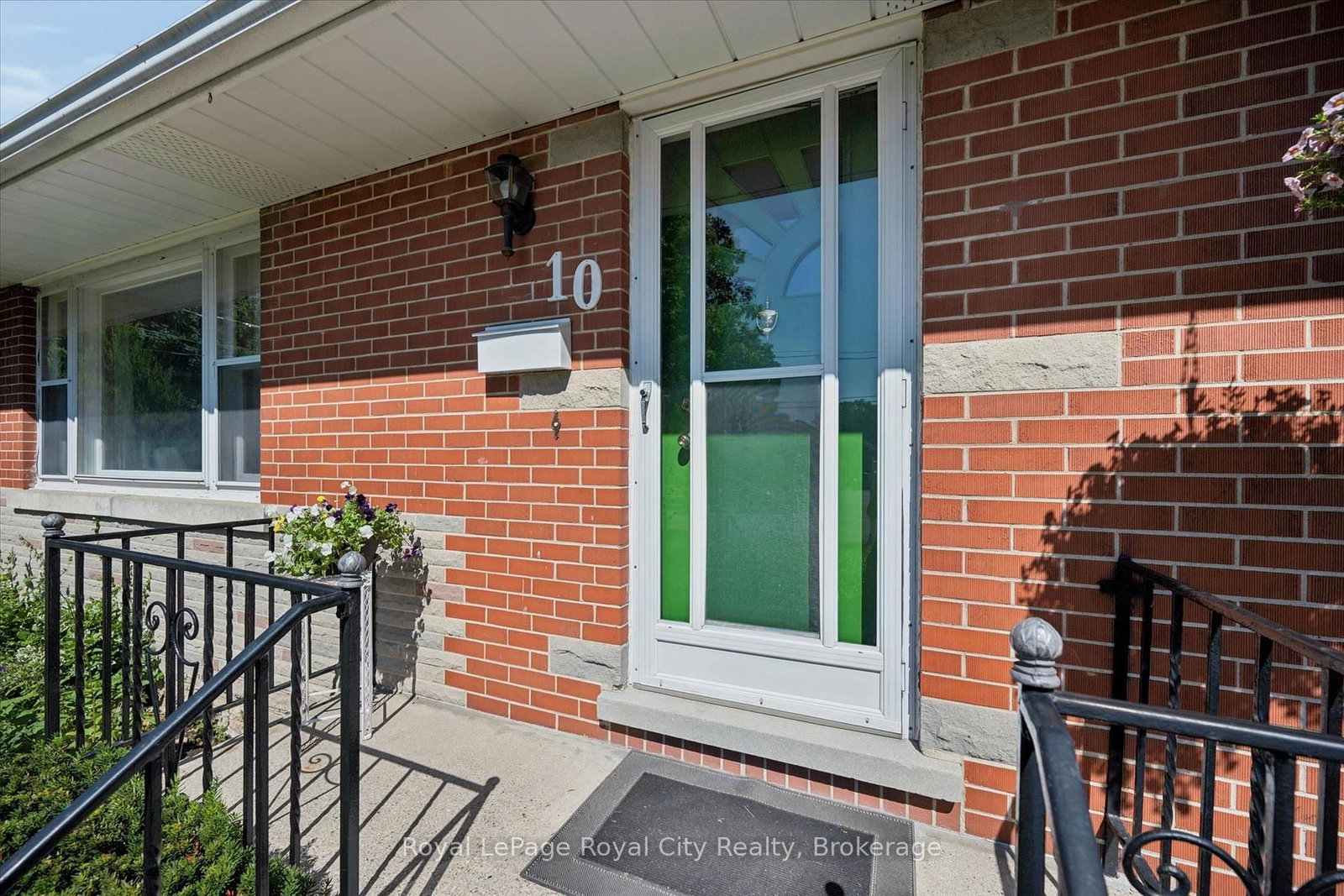 10 Paul Avenue • Guelph, ON photo 3