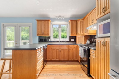 4452 Sideroad 20 N • Puslinch, ON photo 9