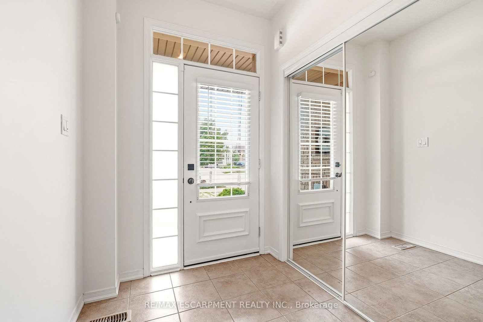 215 Nisbet Boulevard • Hamilton, ON photo 4