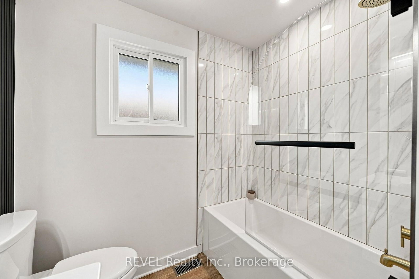34 Oakwood Street • Port Colborne, ON photo 10