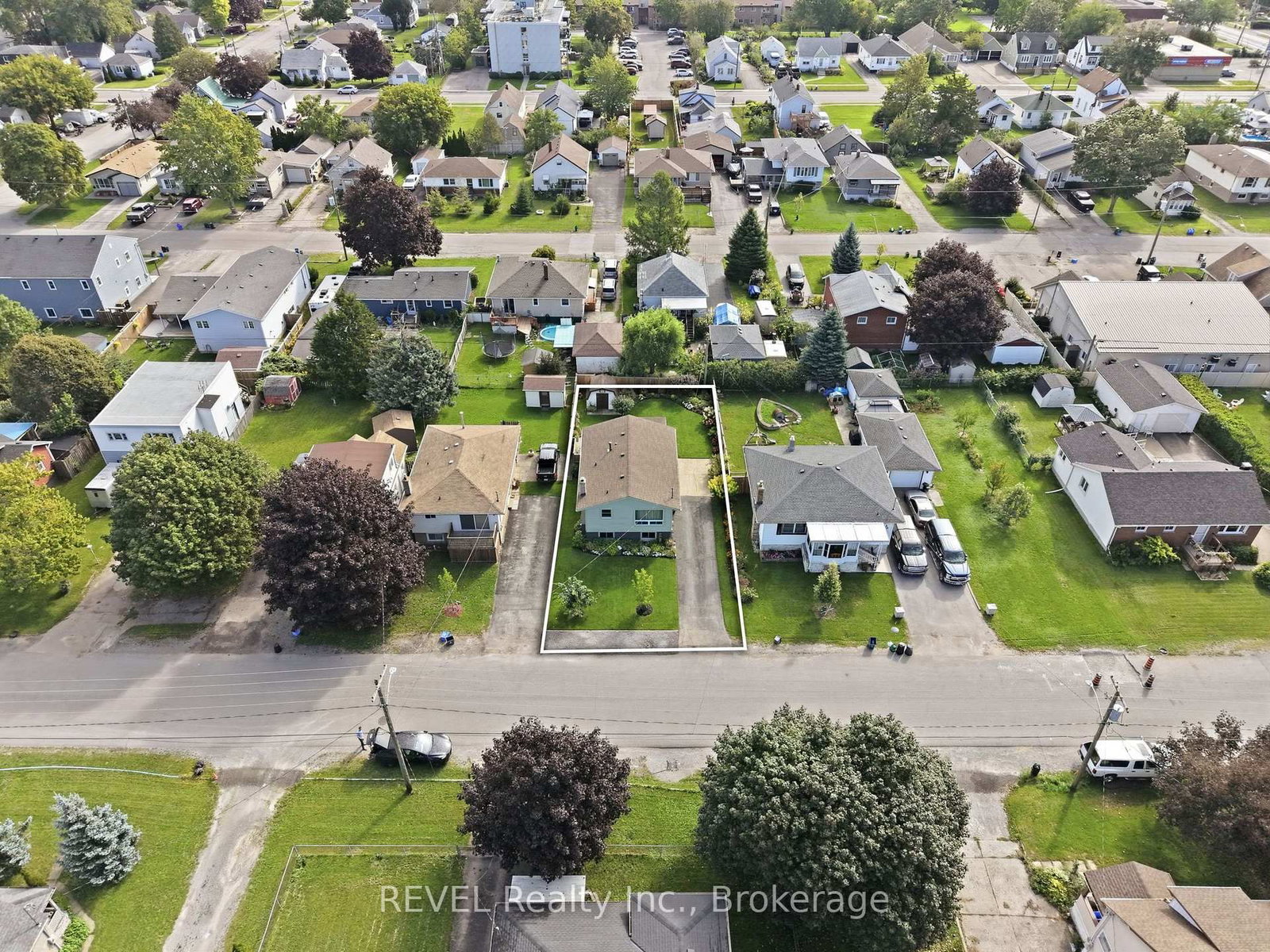 34 Oakwood Street • Port Colborne, ON photo 42