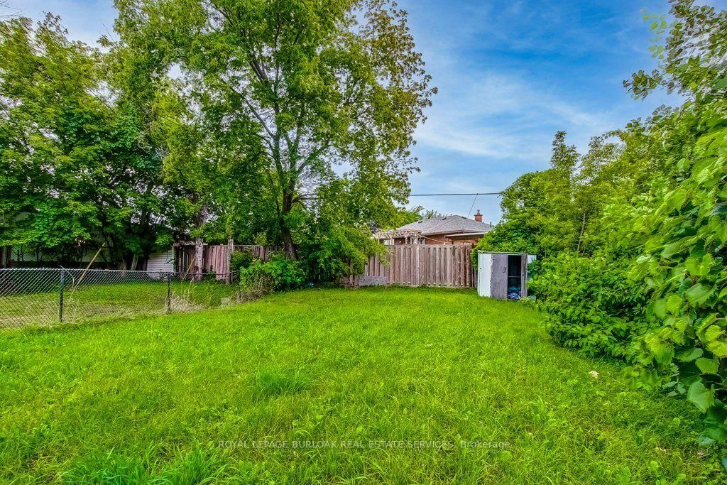 511 Rennie Street • Hamilton, ON photo 32