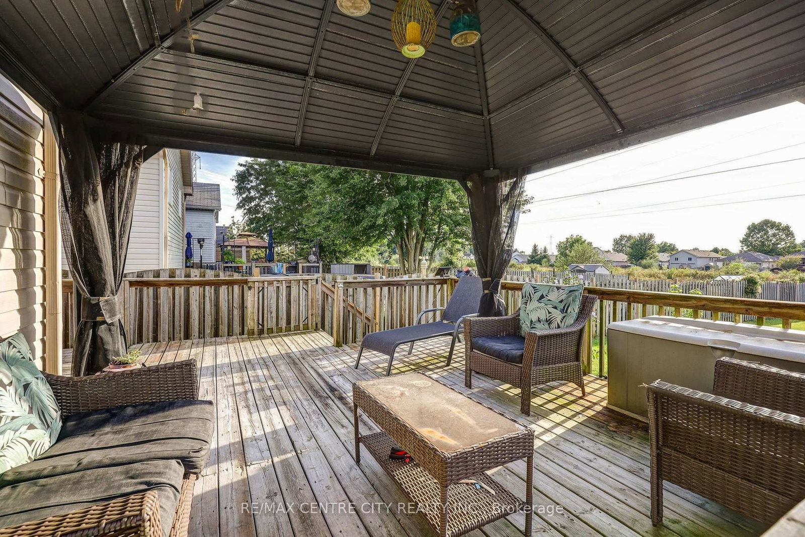 26 Glenview Court • St. Thomas, ON photo 16