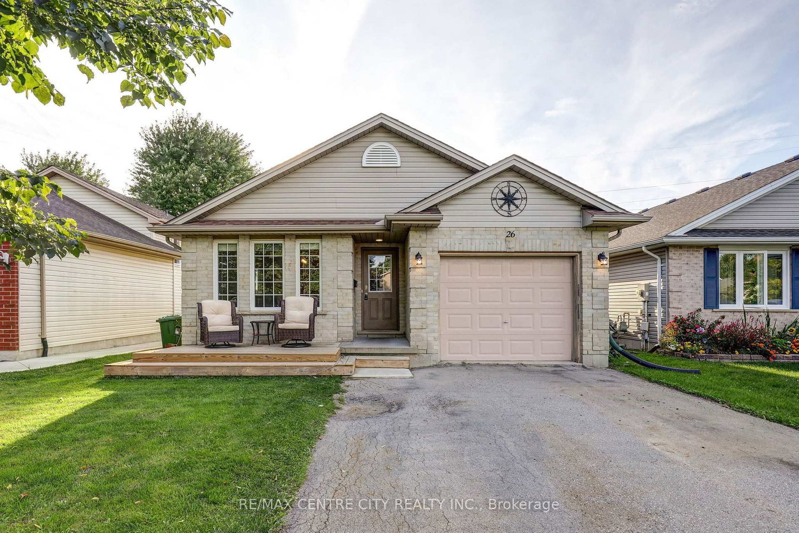 26 Glenview Court • St. Thomas, ON photo 2