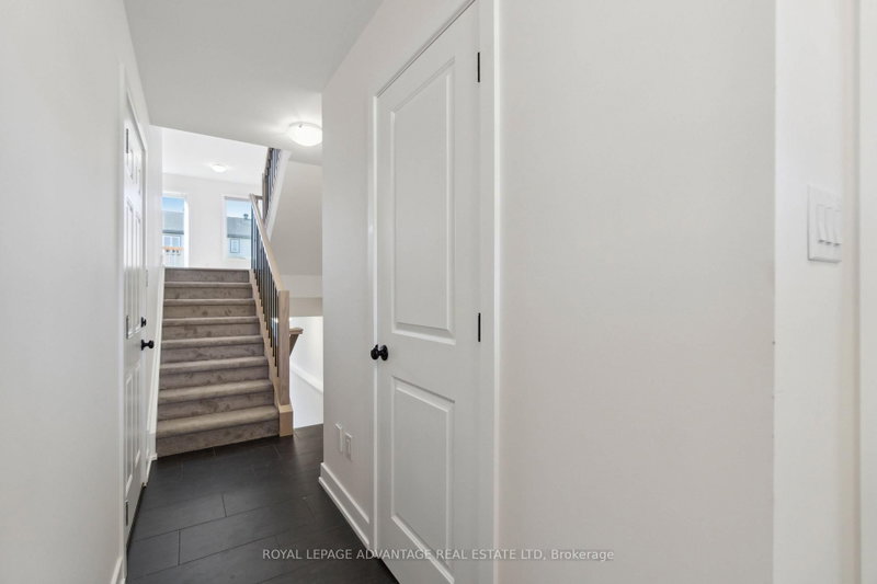 5 WHITCOMB Crescent