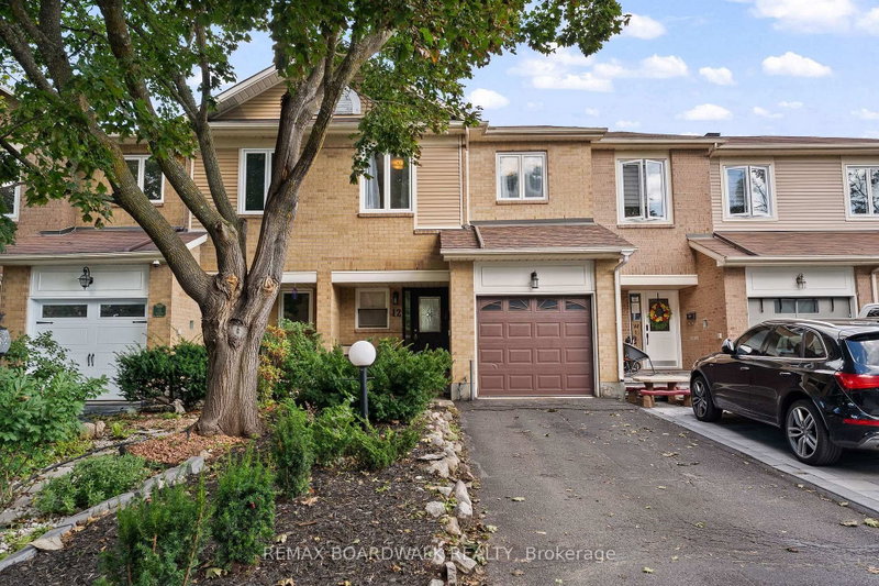 12 Willwood Crescent