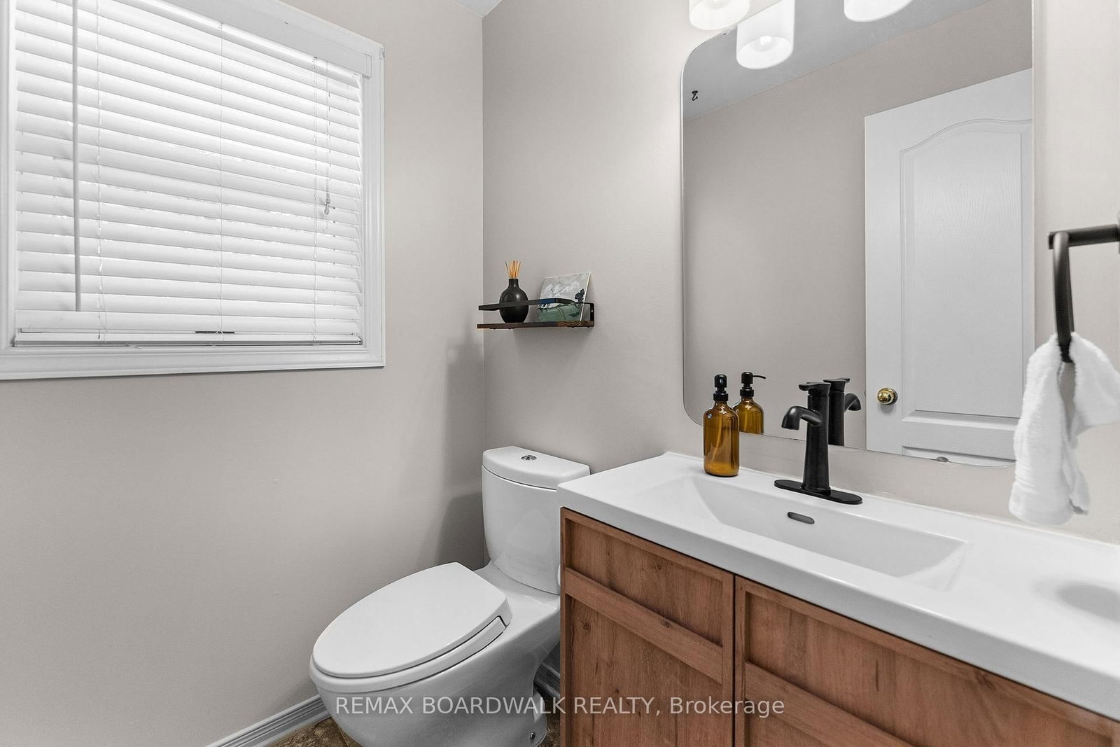 12 Willwood Crescent • Ottawa, ON photo 5
