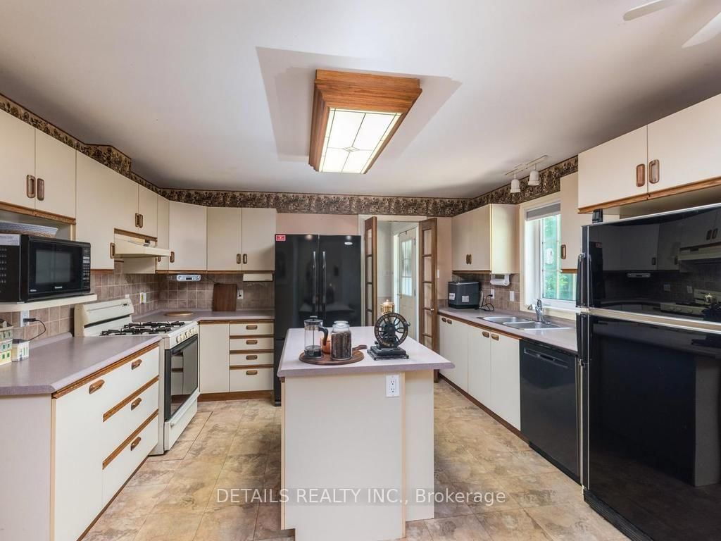 265 Gore Street E • Almonte, ON photo 12