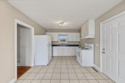 111 Foster Avenue • London North, ON photo 9