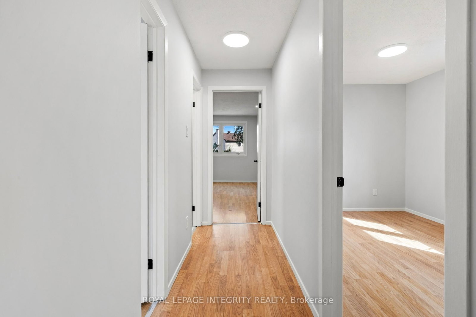 1736 SUMMERLANDS Crescent • Ottawa, ON photo 19