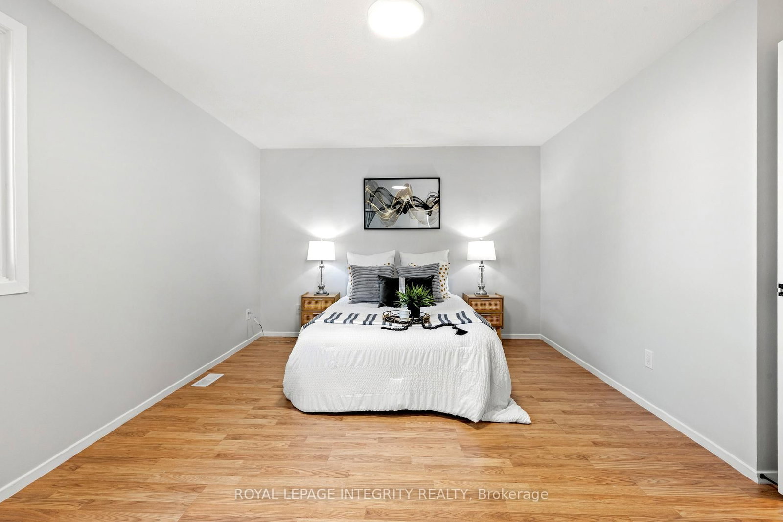 1736 SUMMERLANDS Crescent • Ottawa, ON photo 21