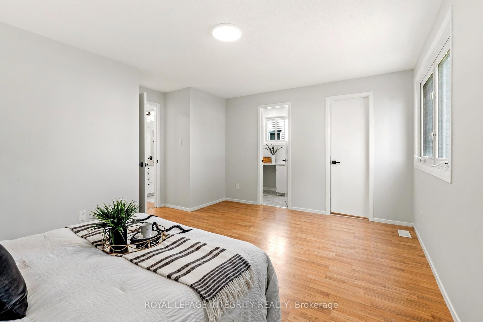 1736 SUMMERLANDS Crescent • Ottawa, ON photo 22