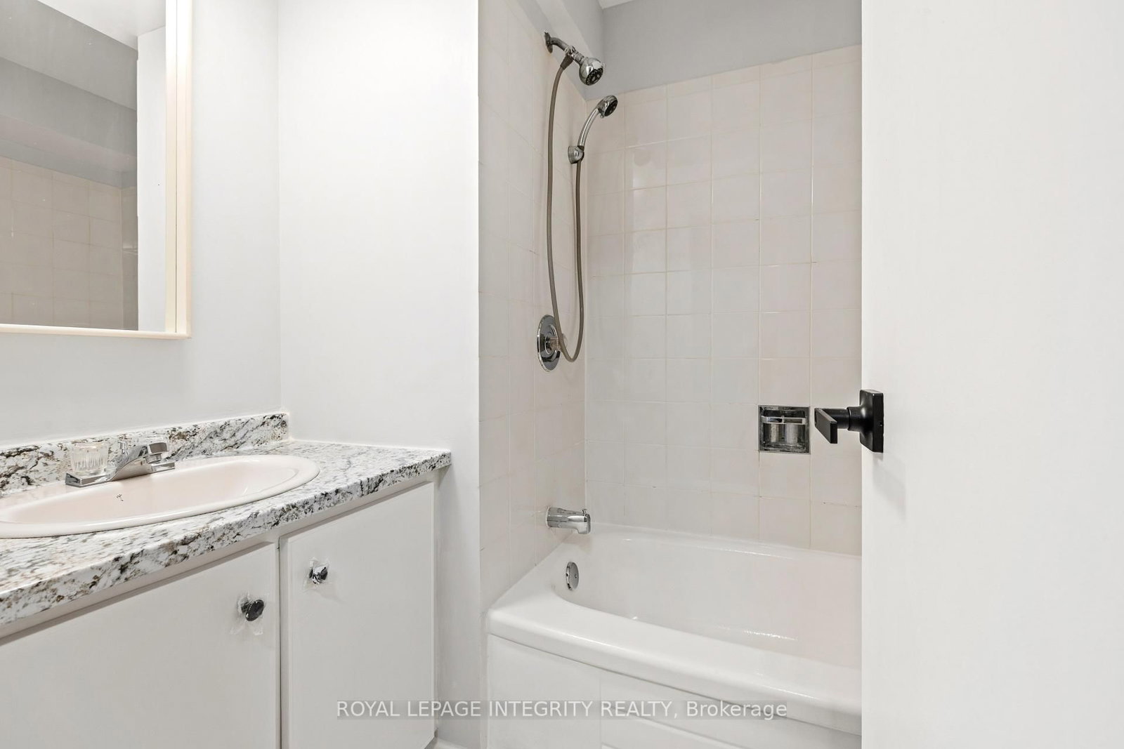 1736 SUMMERLANDS Crescent • Ottawa, ON photo 33