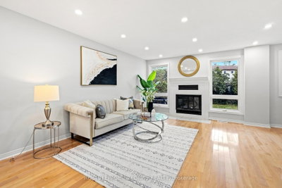 1736 SUMMERLANDS Crescent • Ottawa, ON photo 5