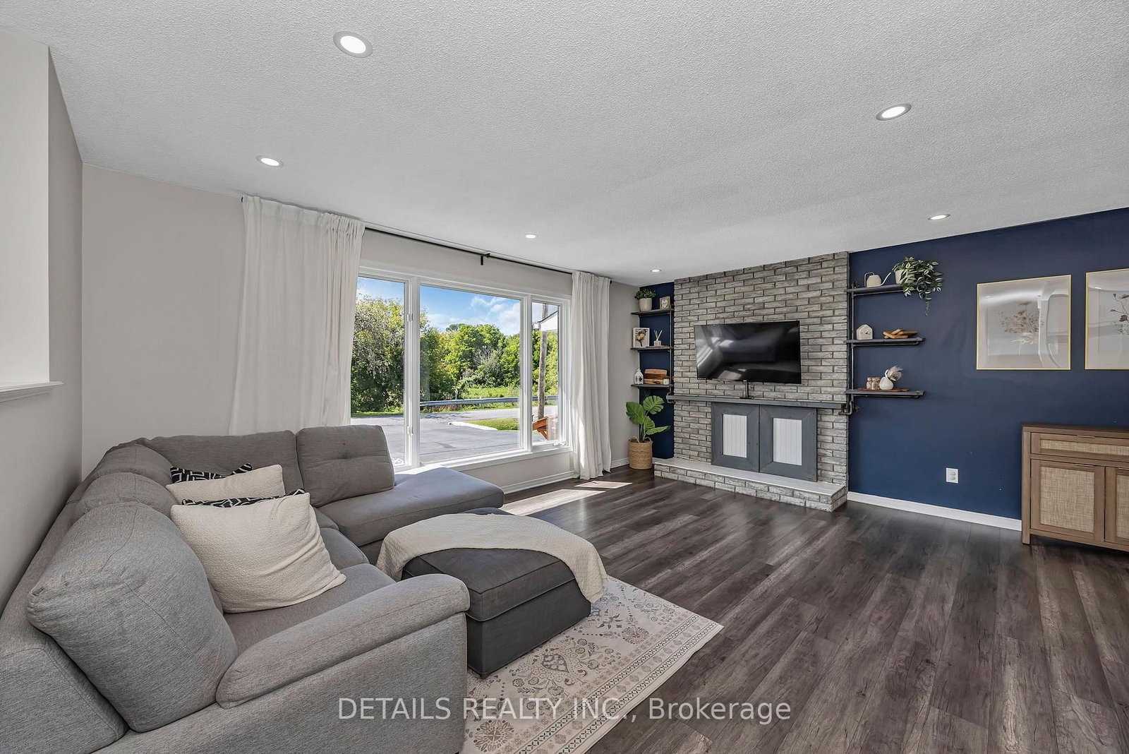 100 Fowler Street S • Richmond, ON photo 10