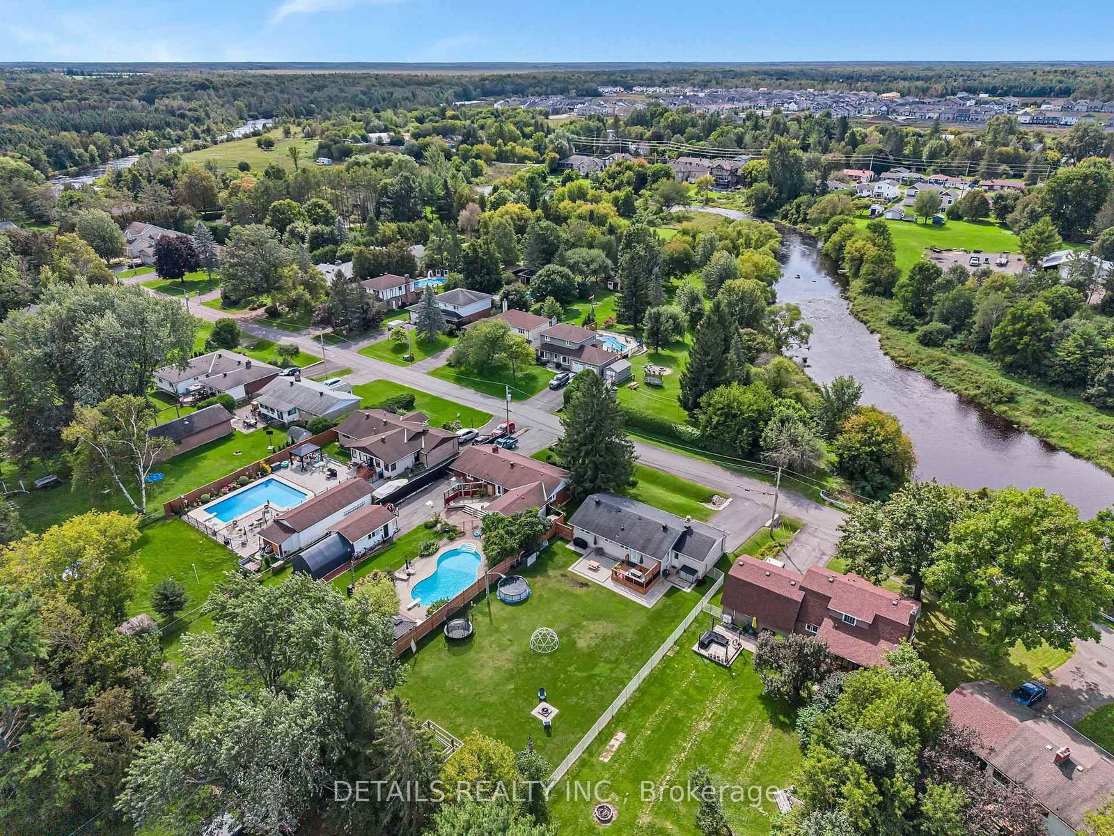 100 Fowler Street S • Richmond, ON photo 7