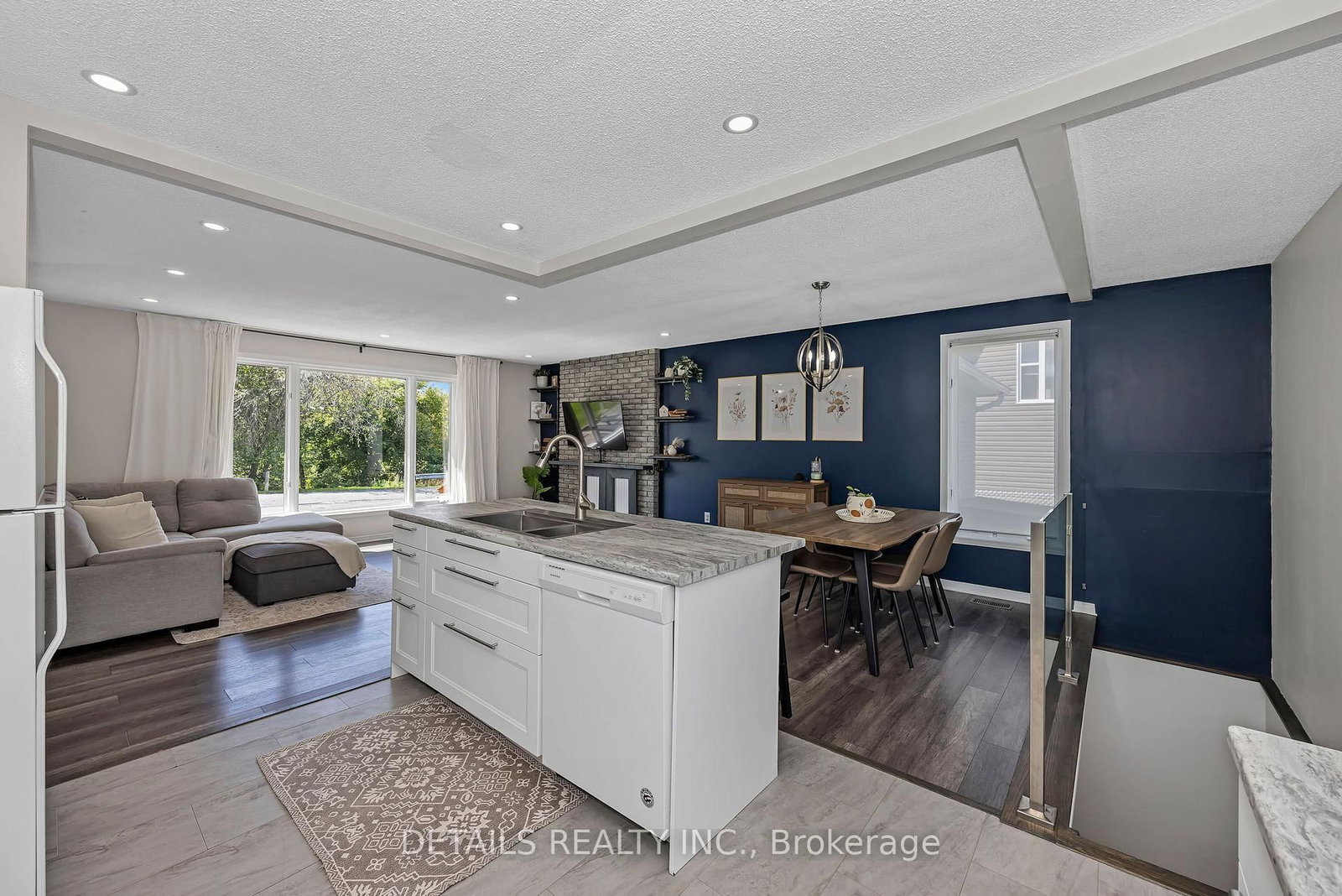 100 Fowler Street S • Richmond, ON photo 9