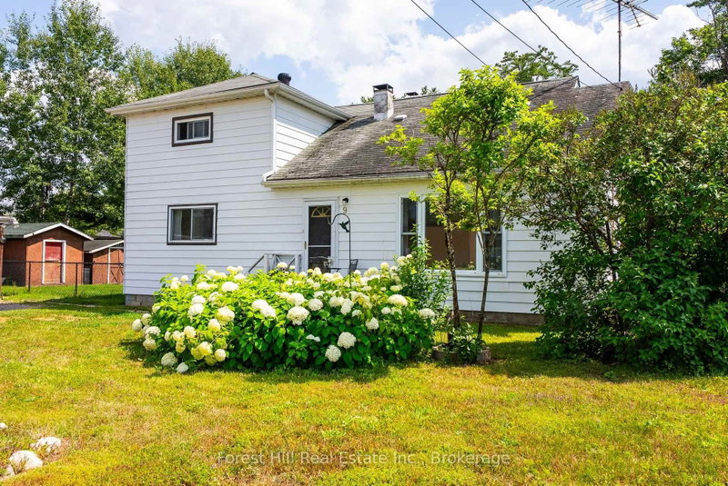 9 Spruce Glen Road