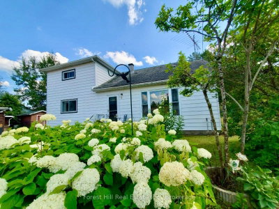 9 Spruce Glen Road • Huntsville, ON photo 6