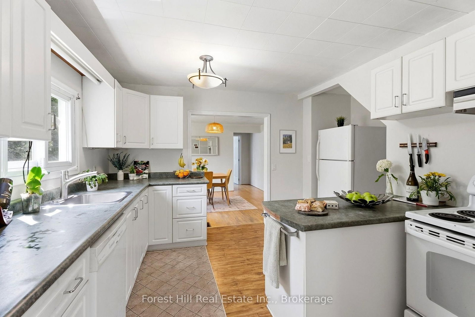 9 Spruce Glen Road • Huntsville, ON photo 8