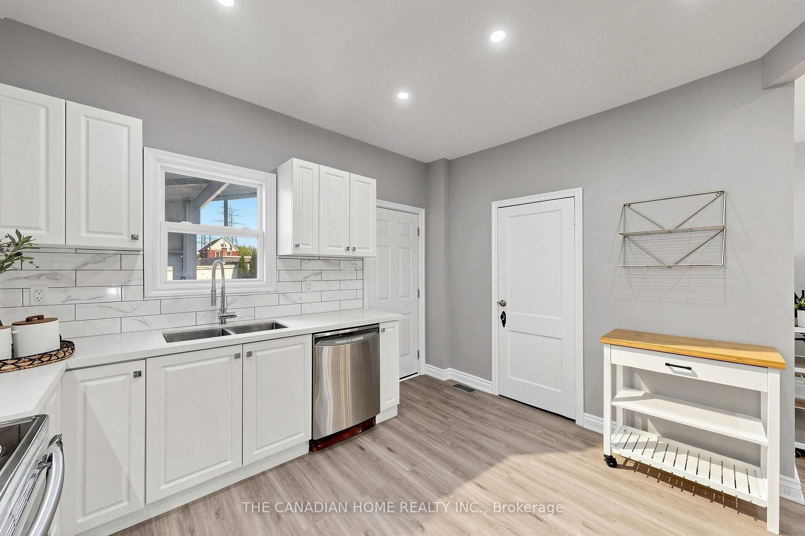 118 Birmingham Street • Hamilton, ON photo 11
