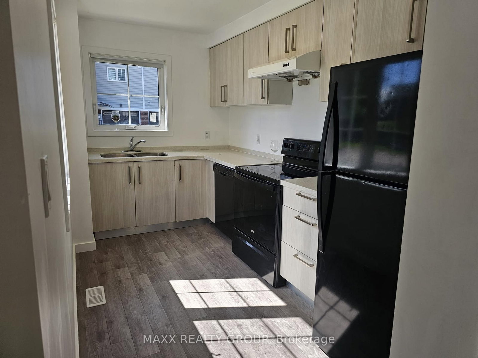 122 Highriver Trail • #36 • Welland, ON photo 10