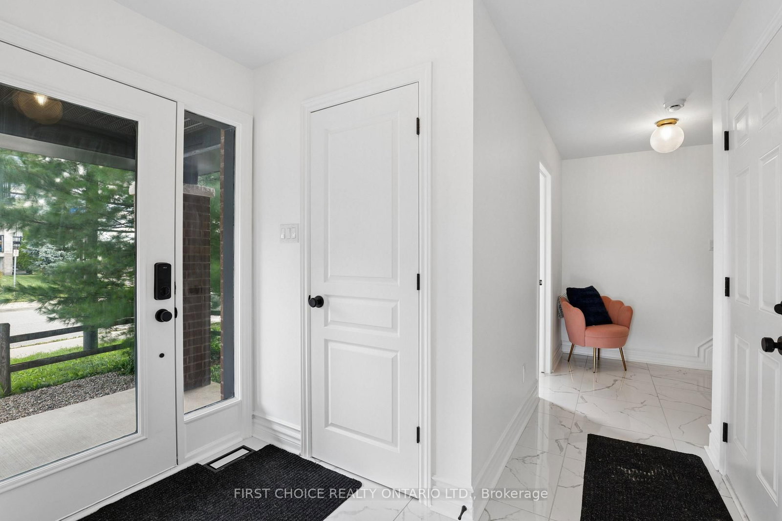 124 Nutting Crescent • Ottawa, ON photo 9