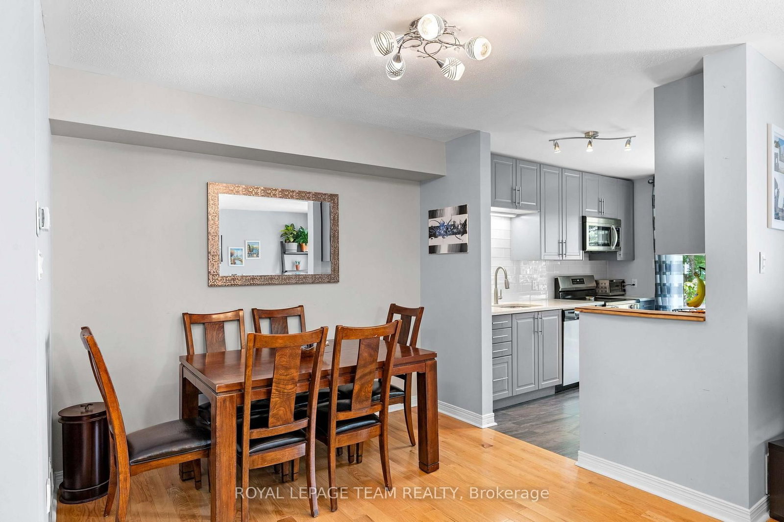 193 Thornbury Crescent • Ottawa, ON photo 11