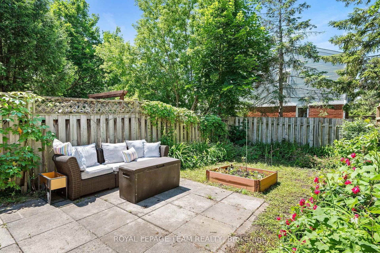 193 Thornbury Crescent • Ottawa, ON photo 21