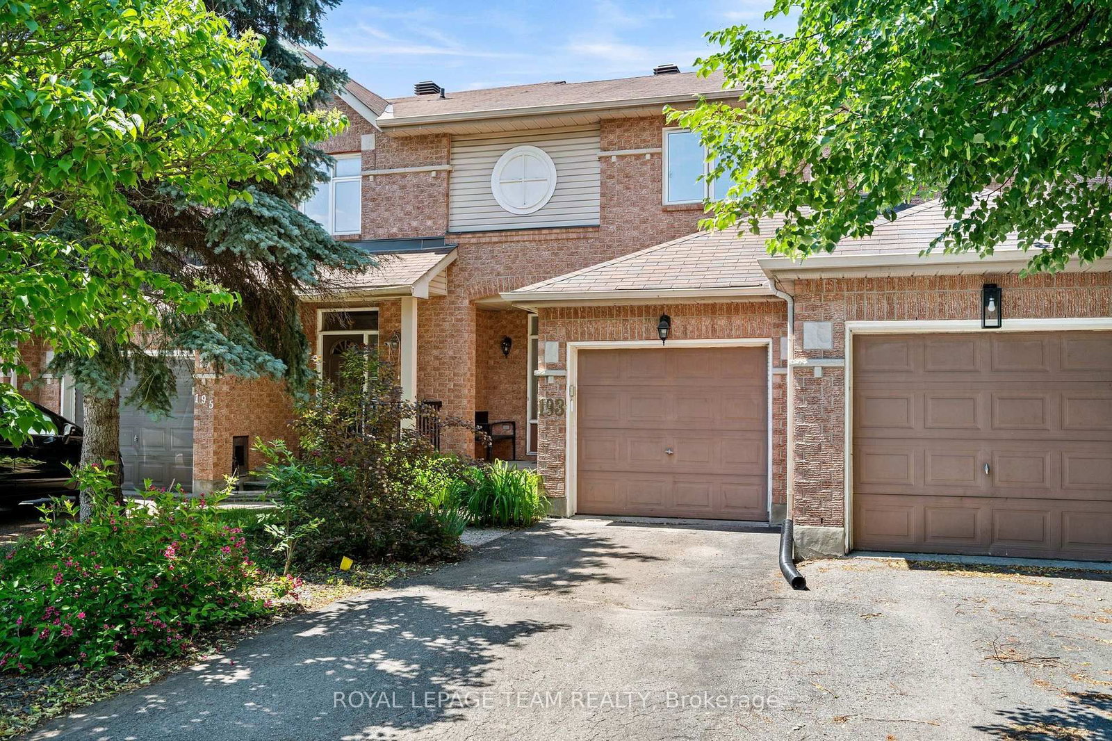 193 Thornbury Crescent • Ottawa, ON photo 3