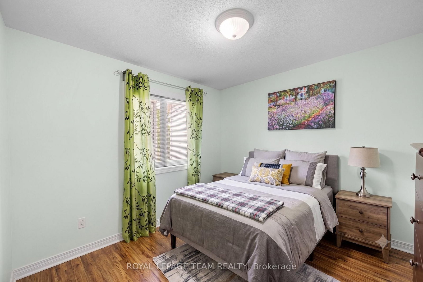 193 Thornbury Crescent • Ottawa, ON photo 32