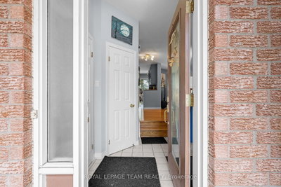 193 Thornbury Crescent • Ottawa, ON photo 5