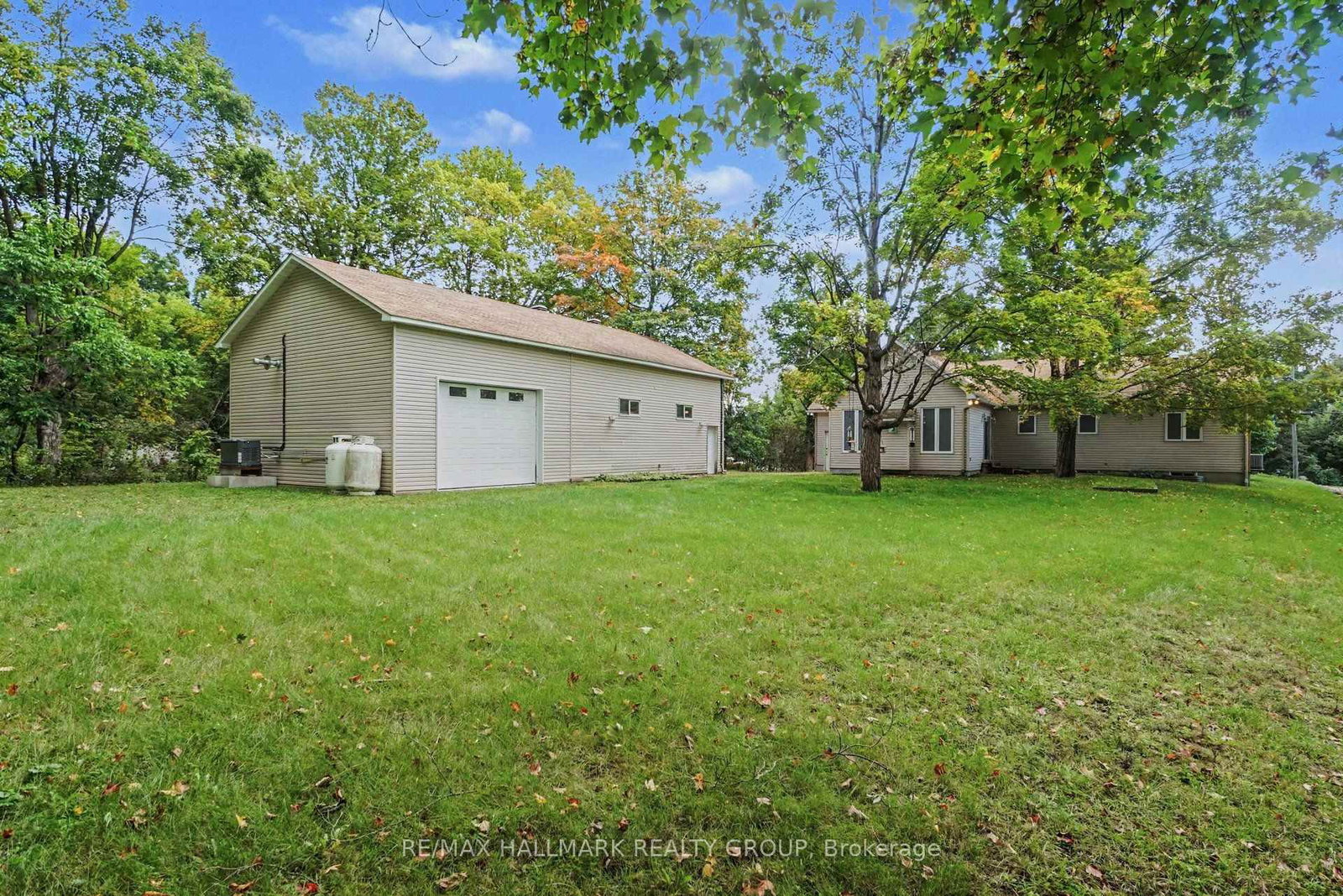 7273 Mitch Owens Road • Ottawa, ON photo 32