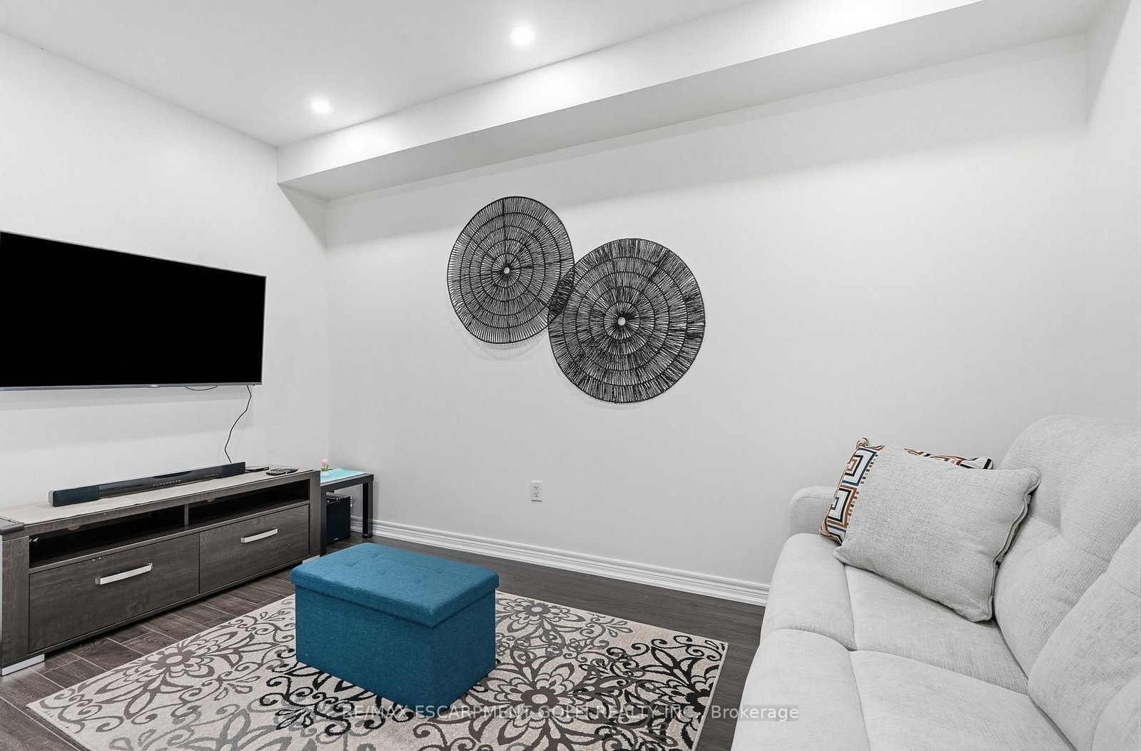 161 Kinsman Drive • Hamilton, ON photo 9