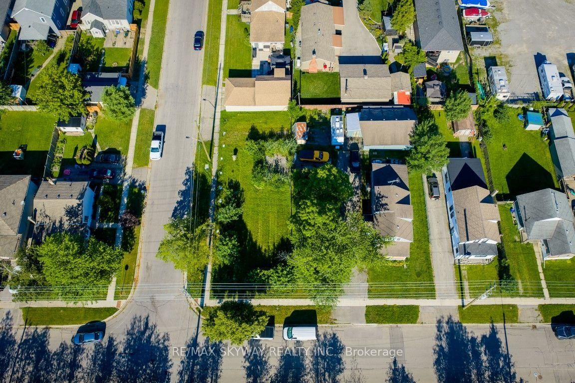 309 Dain Avenue • Welland, ON photo 1