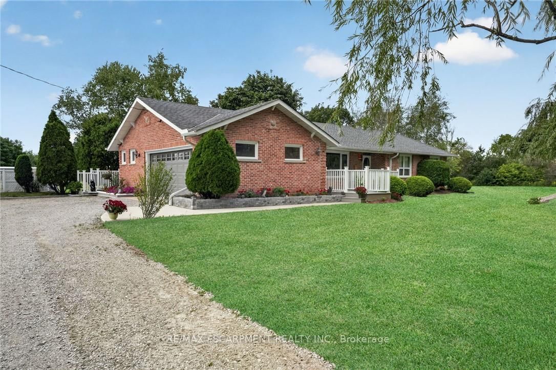 3294 South Grimsby Road 7 • Grimsby, ON photo 3