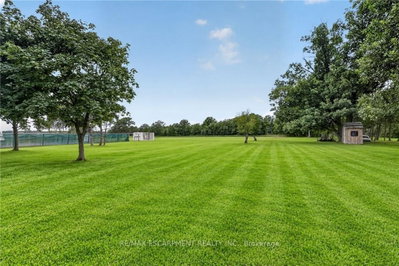 3294 South Grimsby Road 7 • Grimsby, ON photo 6