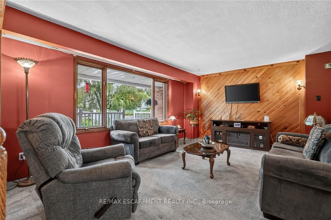 3294 South Grimsby Road 7 • Grimsby, ON photo 9