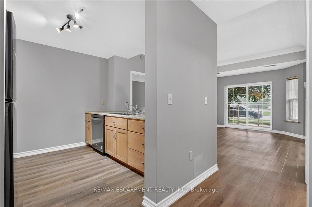 317 Lock Street W • #113 • Haldimand, ON photo 7