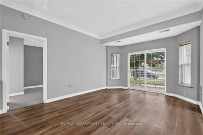 317 Lock Street W • #113 • Haldimand, ON photo 8