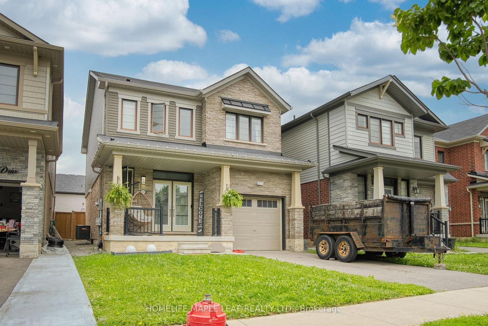 232 BEDROCK Drive S • Hamilton, ON photo 2