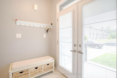 232 BEDROCK Drive S • Hamilton, ON photo 4