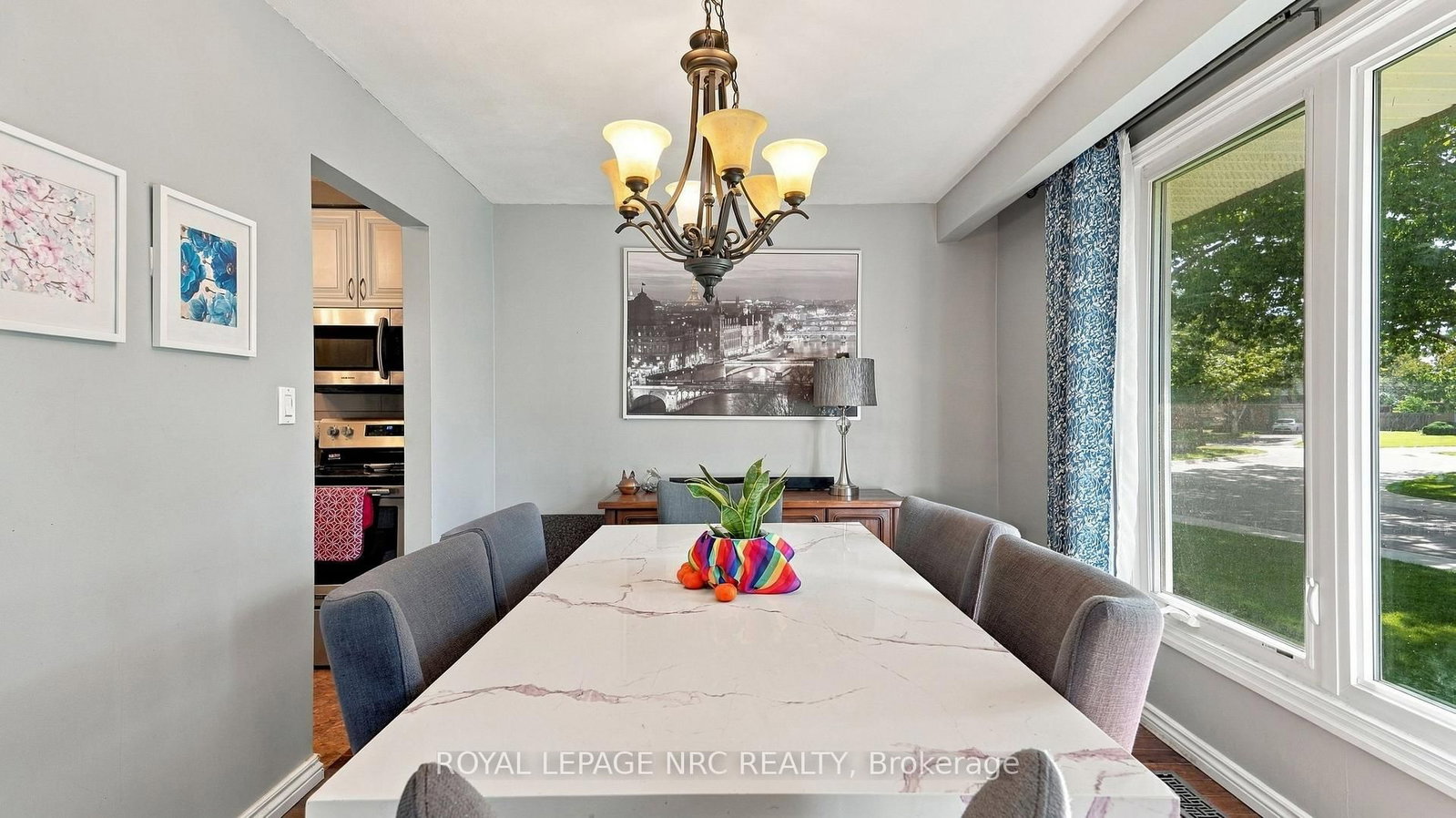25 Sherwood Forest Trail • Welland, ON photo 10