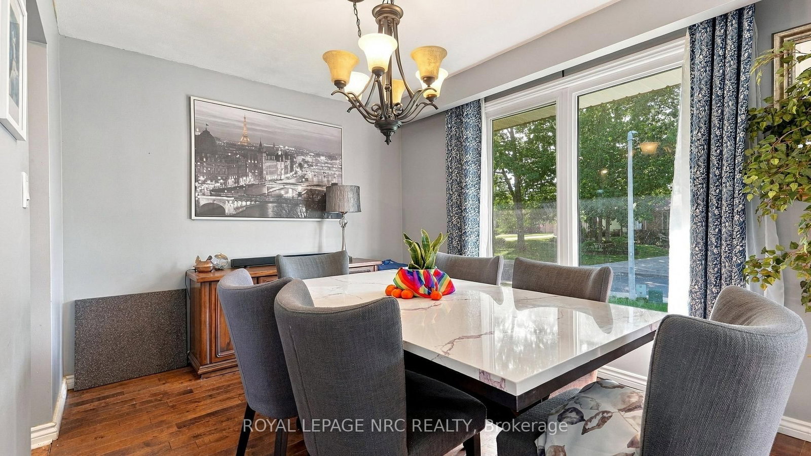 25 Sherwood Forest Trail • Welland, ON photo 12