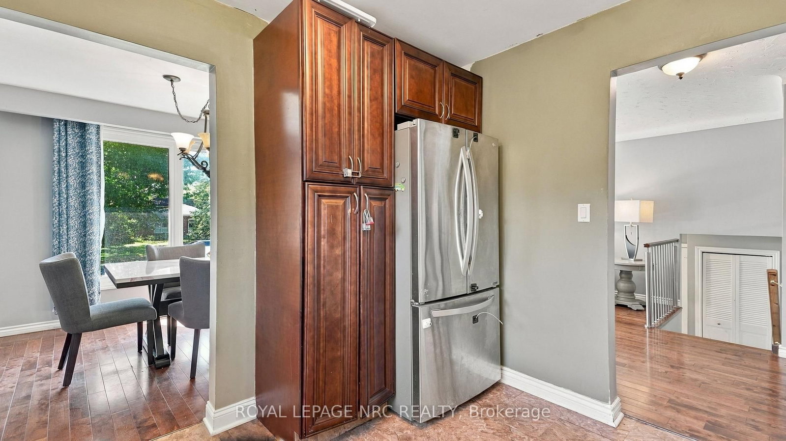 25 Sherwood Forest Trail • Welland, ON photo 17